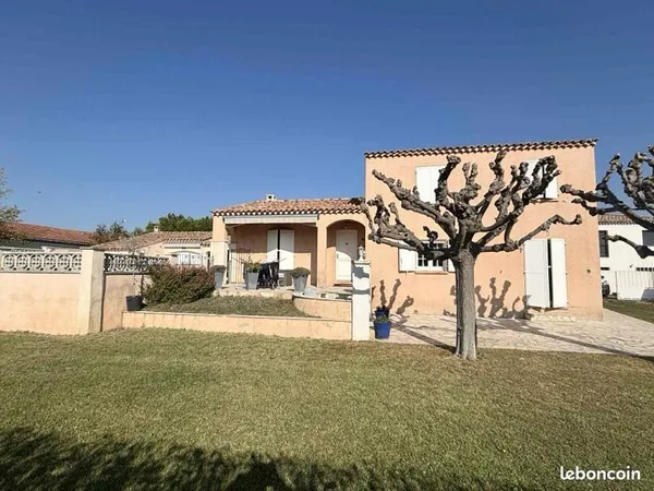 Maison provençale 140 m² - 4 chambres - Terrain 1000 m² - Piscine & Pool house