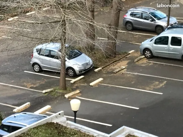 Parking nantes quartier boulevard des belges / pont de la tortiere/ erdre
