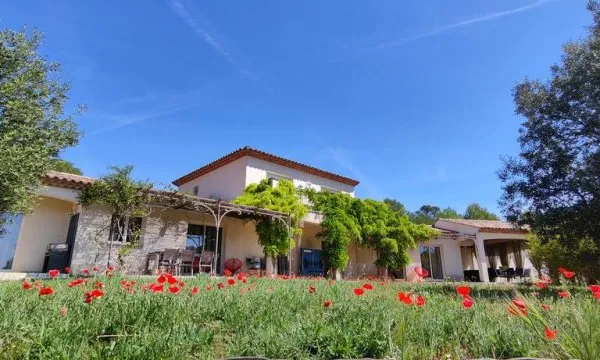 Maison 6 pièces 230 m²
