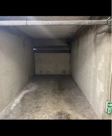 Place de parking à louer