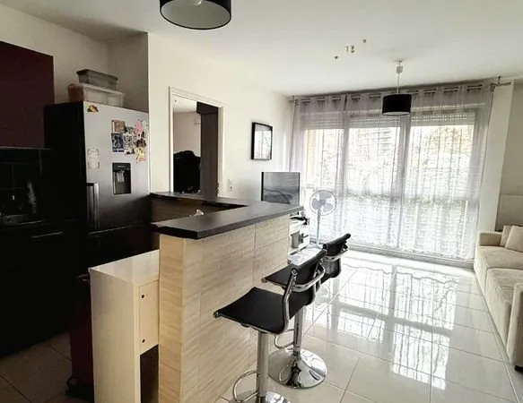 Appartement 2 pièces - 40 m² - Immeuble récent (2017) - Parking
