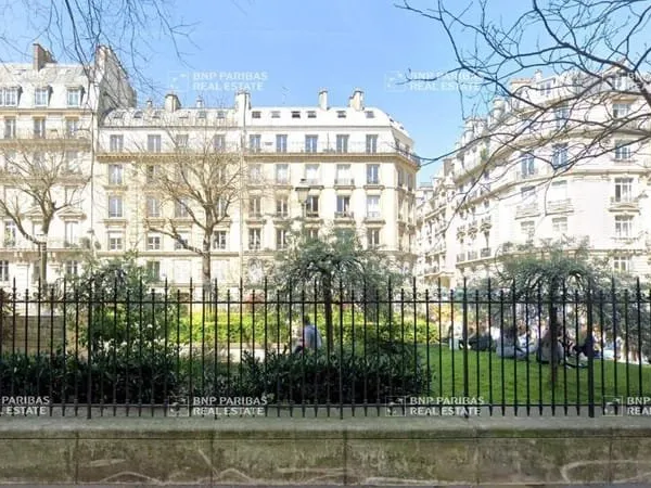 Bureaux 361 m²