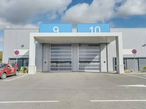 Local d'activité 293 m²