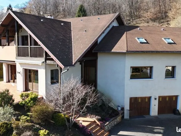Maison 9 pièces 276 m²