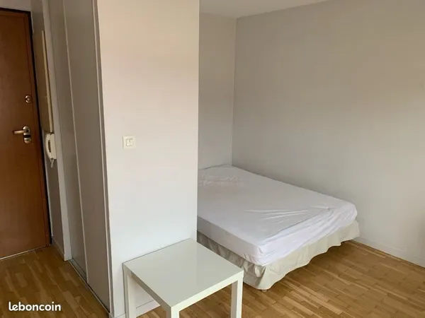 Studio meublé 23,25m2, residence securisée - lyon 3e - 647cc