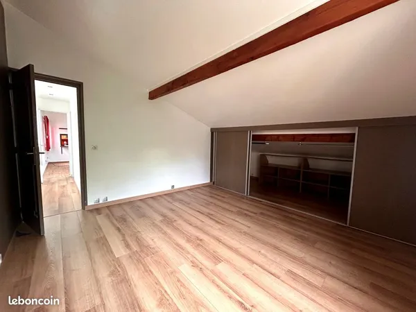Appartement - 3 pièces - 61m2 - Garage