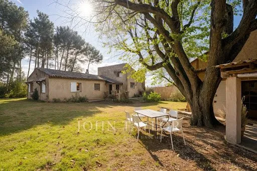 Propriété 5 pièces 178 m²