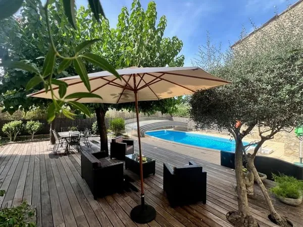 Maison 5 pièces 257 m²