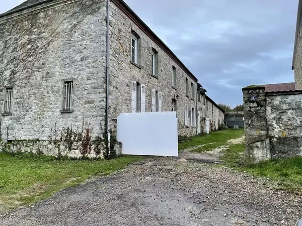 Maison 5 pièces 300 m²