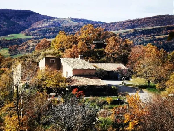 Hôtellerie et restauration Vente Thoard  300m² 850000€