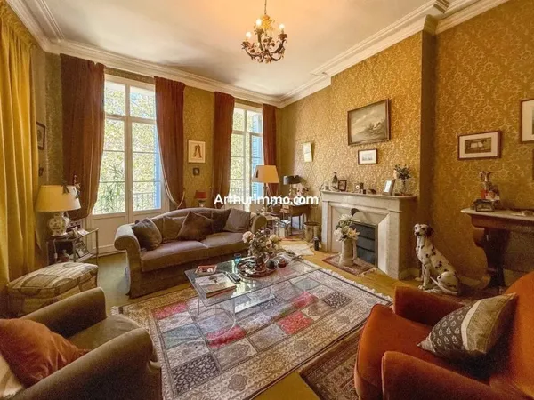 Appartement 6 pièces 199 m²