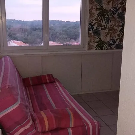 Studio 14m2. Résidence arc en ciel