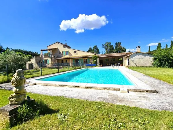 Maison 7 pièces 202 m²