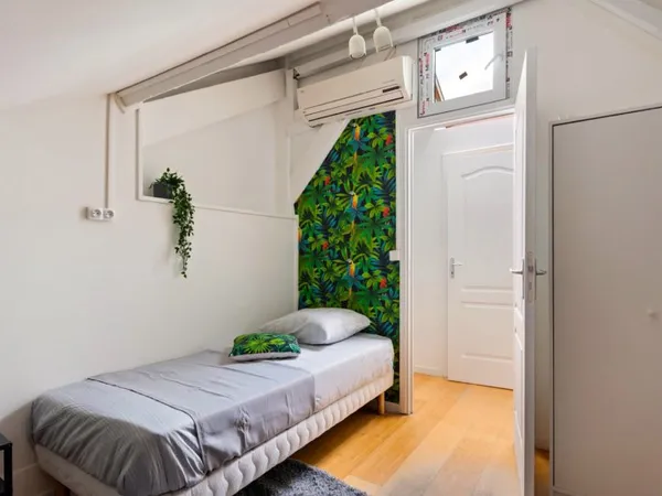 Chambre chaleureuse et lumineuse – 12m²