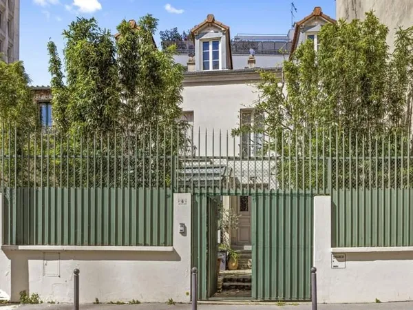 Location Maison - 5 pièces - 123 m² - Paris - (75)