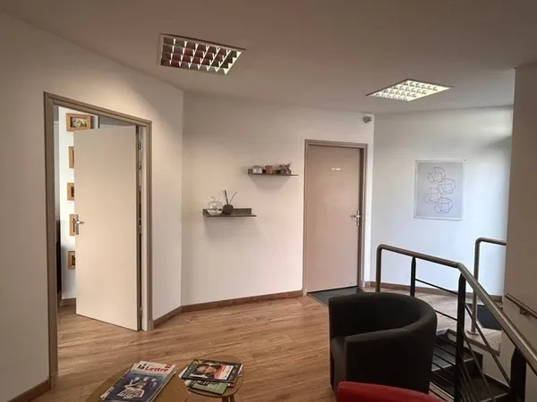 Local commercial 98 m²