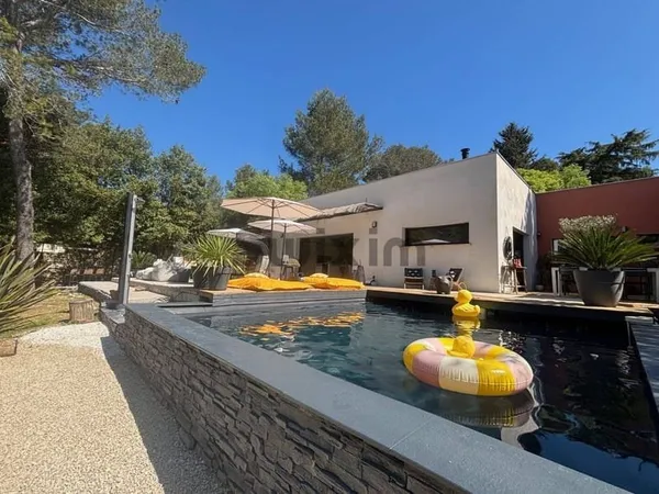 Villa 5 pièces 162 m²