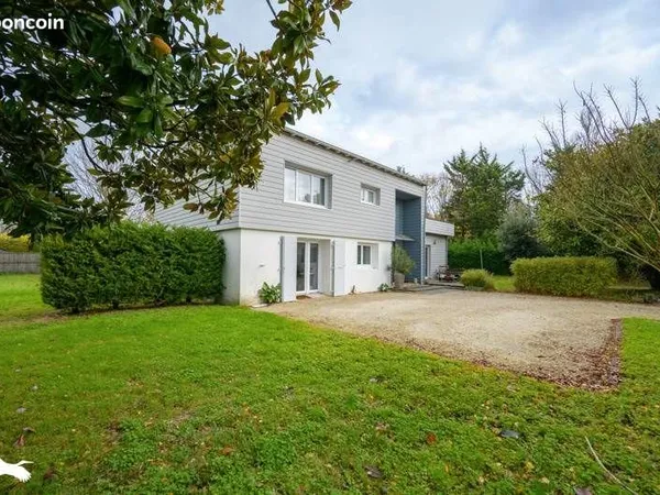 Pavillon 8 pièces 150 m²