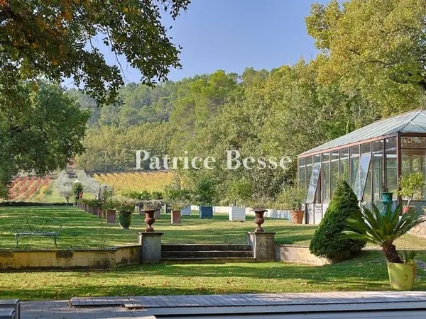 Terrain 2500000 m²