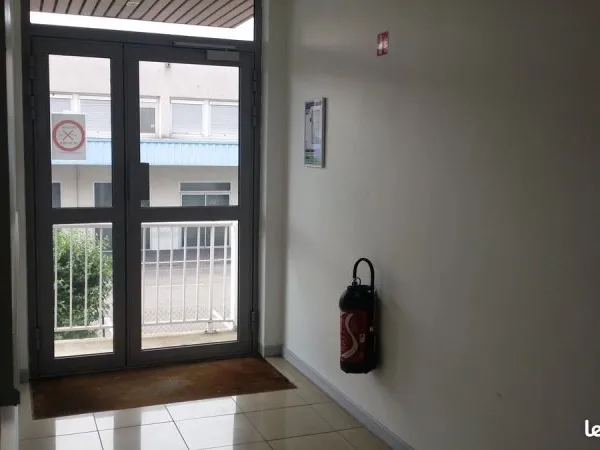 Loue bureau de 22M² climatisé