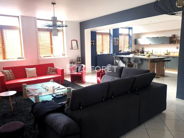 Maison 5 pièces 232 m²