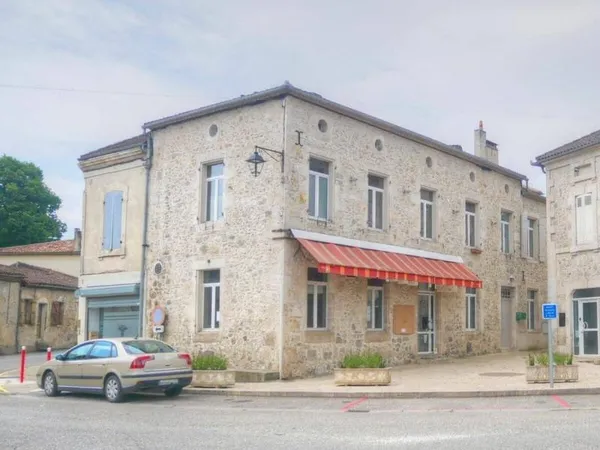 Local commercial 3 pièces 280 m²