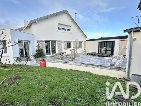 Maison 7 pièces 216 m²