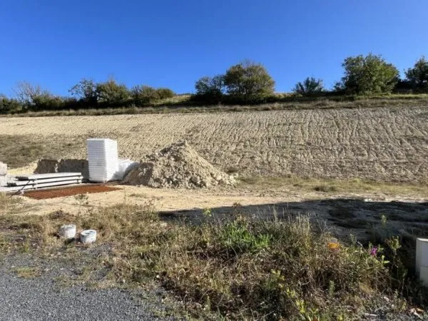 Terrain 268 m²