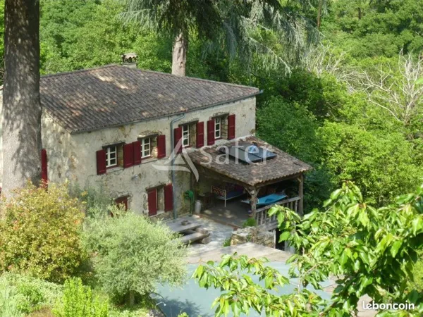 Mas 12 pièces 250 m²