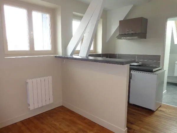 BEL F2 (PRET DE MEUBLES) 30m2 AVENUE ALFRED DE MUSSET