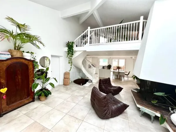 Maison 6 pièces 176 m²