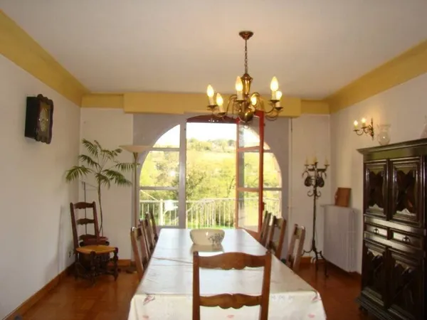 Maison 10 pièces 200 m²