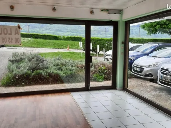 Local professionnel libéral ou à usage de bureaux 34 m² en rez-de-chaussée