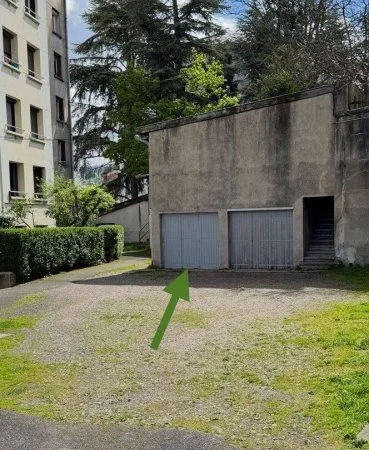 Parking 12 m²
