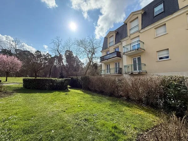 Appartement T3 avec grand jardin et box fermé