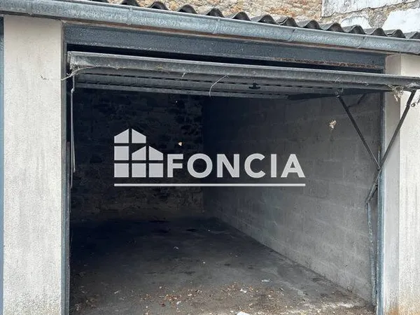 Stationnement Location Lorient   85€