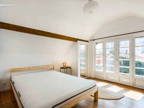 Duplex 3 pièces/2 chambres AVEC JARDIN a 5 mins métro Kremlin-Bicêtre - possible colocation a 2