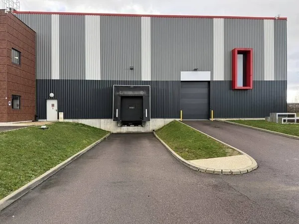 Entrepôt 1308 m²