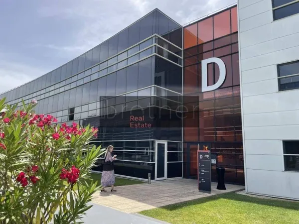 Bureaux 2878 m²