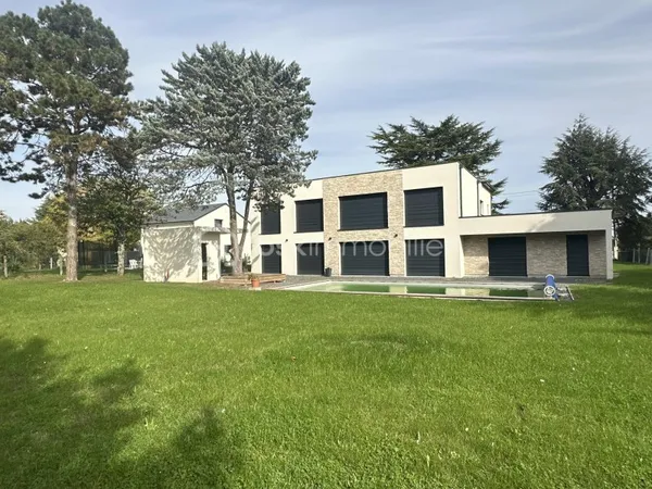 Maison 7 pièces 293 m²