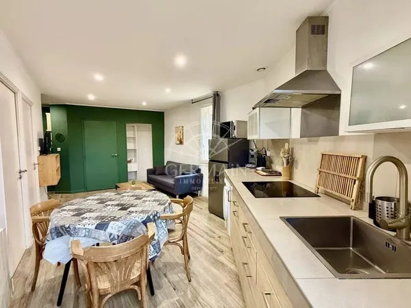 LE THOR, à vendre en exclusivité, appartement de type 3 au coeur du village avec cave.