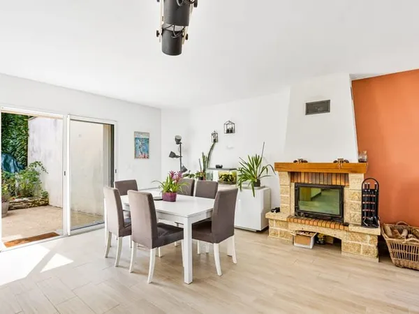 LA CHAPELLE SUR ERDRE MAISON RÉNOVÉE - 7 PIÈCES + DOUBLE GAR
