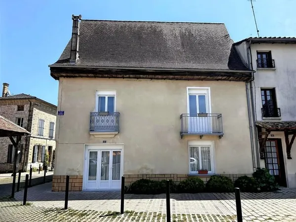 Charmante maison de village avec potentiel, à deux pas des commerces - Allemans-du-Dropt