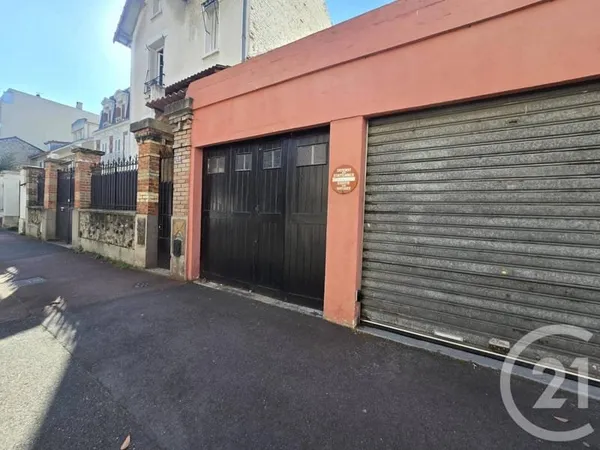 Parking 16 m²