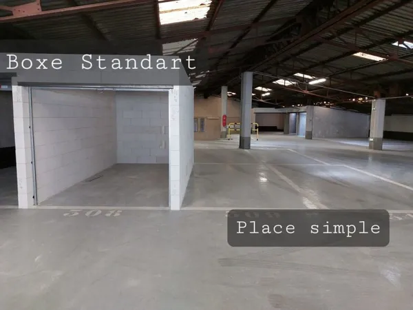 Places de parkings / box