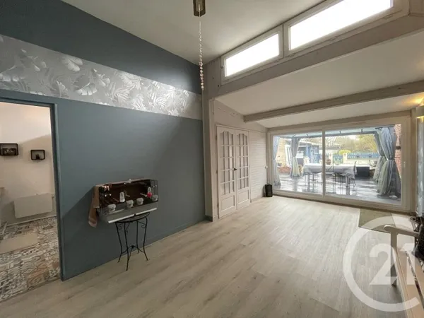 Maison 8 pièces 192 m²