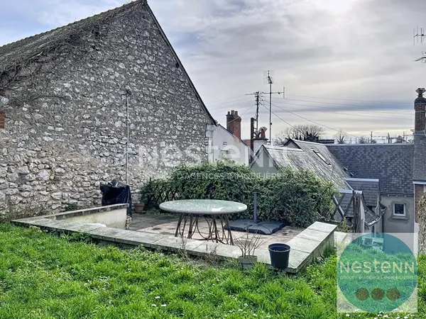 Blois - Entre la gare et le secteur des écoles - Appartement refait à neuf avec jardin