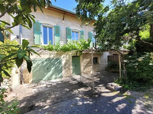 Maison de ville - 6 pièces - 136.6 m²