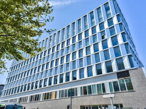 Local 519 m²