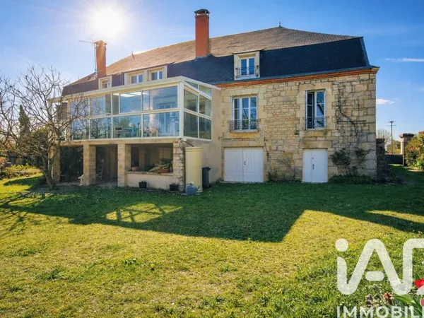 Maison 8 pièces 241 m²